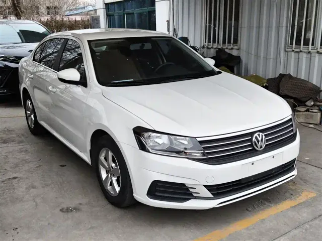 Volkswagen Lavida — Фото автомобиля 3