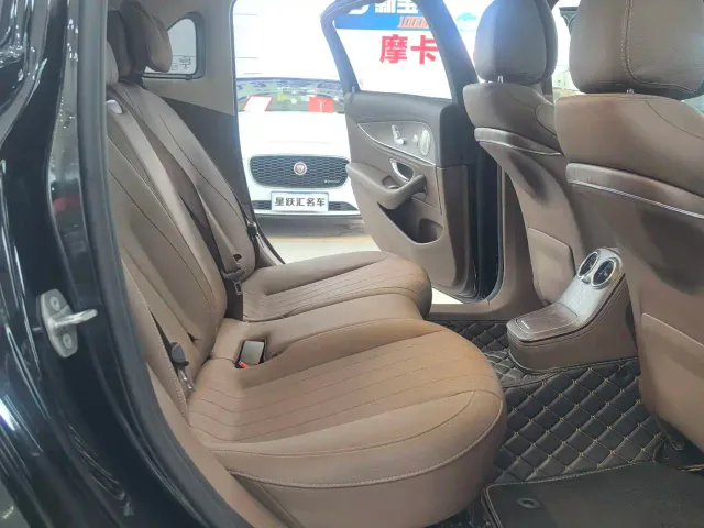 Mercedes-Benz E-Class — Фото автомобиля 15