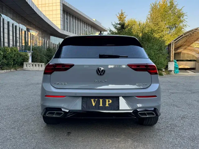 Volkswagen Golf — Фото автомобиля 6