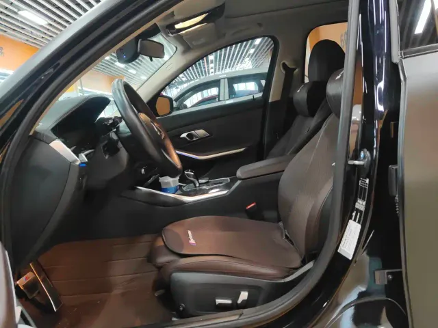 BMW 3 Series — Фото автомобиля 3