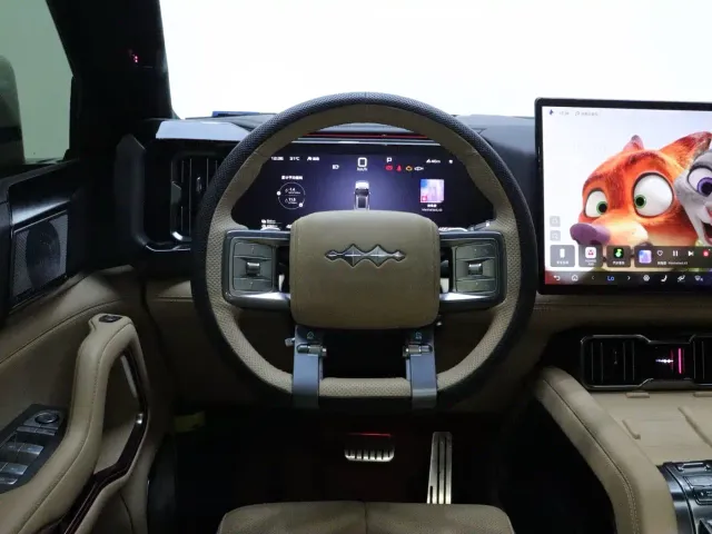 BYD FangChengBao Leopard 8 — Фото автомобиля 15