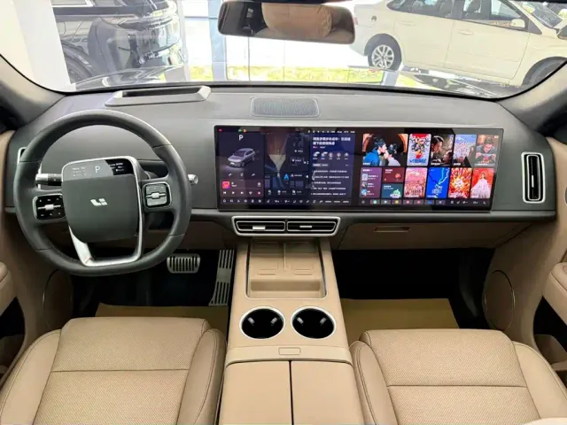 Li Auto L7 — Фото автомобиля 8