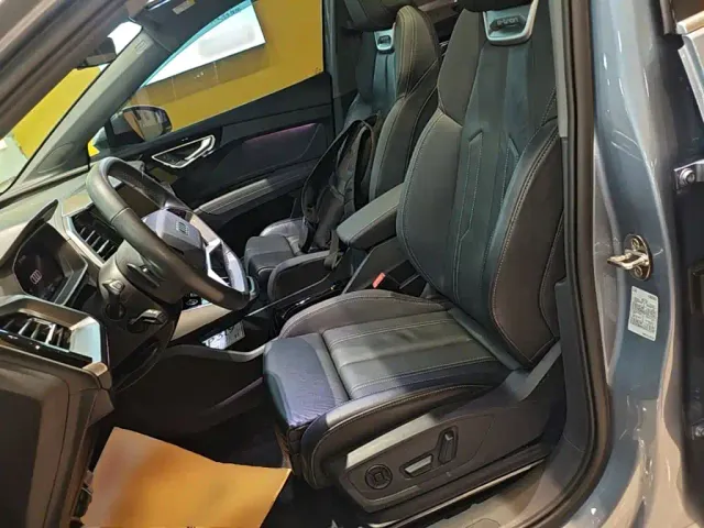 Audi Q4 e-tron — Фото автомобиля 14