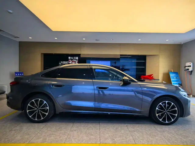 Audi A5L — Фото автомобиля 4