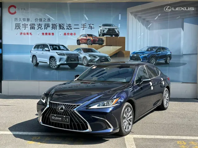 Lexus ES — Фото автомобиля 2