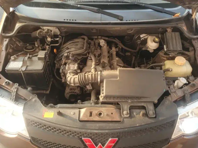 Wuling Hongguang — Фото автомобиля 10