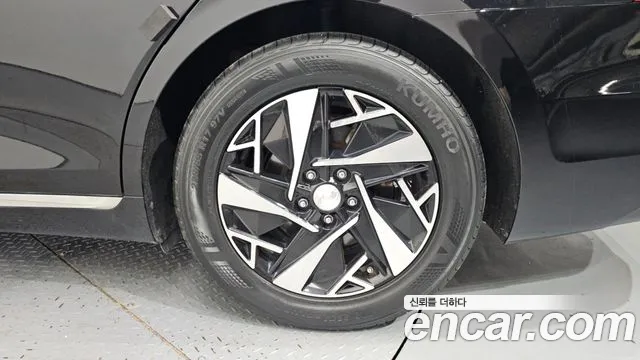 Hyundai Grandeur (New) Hybrid — Фото автомобиля 21