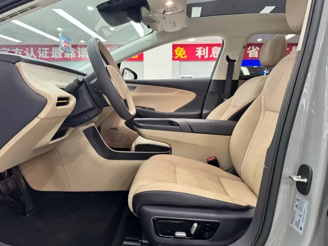 Hongqi Tiangong 05 — Фото автомобиля 7