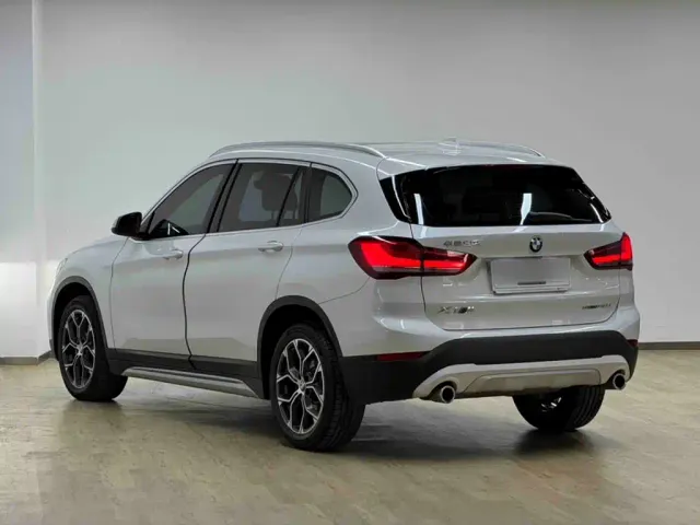 BMW X1 — Фото автомобиля 11