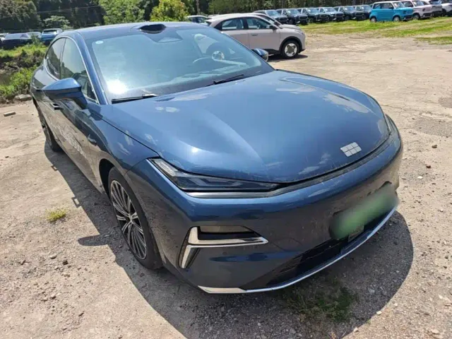 Geely Galaxy Xingyao 8 — Фото автомобиля 3