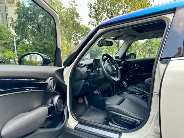 MINI Hatch — Фото автомобиля 13