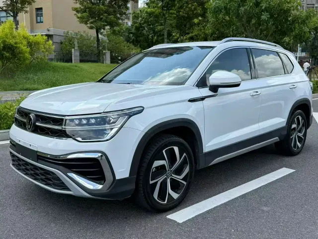 Фотография автомобиля — Volkswagen Tharu