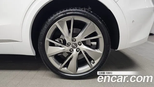 Genesis GV70 2.5T Бензин AWD — Фото автомобиля 5