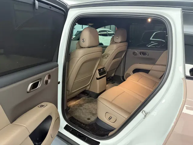 Li Auto i6 — Фото автомобиля 3