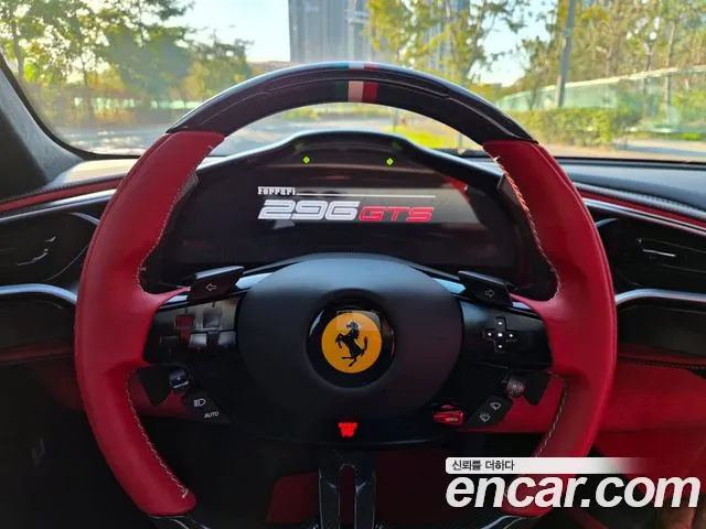 Ferrari 296 GTS — Фото автомобиля 8