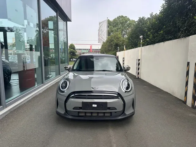 MINI Hatch — Фото автомобиля 2