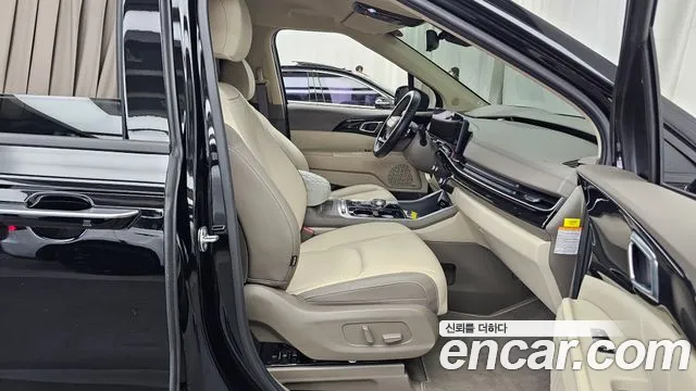 Kia Carnival Generation 4 — Фото автомобиля 26