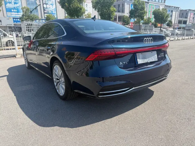 Audi A7L — Фото автомобиля 14