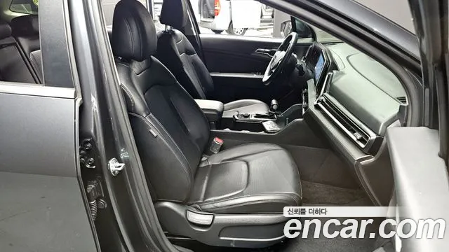 Kia Sportage Sportage 5-е поколение Бензин 1.6 турбо 2WD — Фото автомобиля 10
