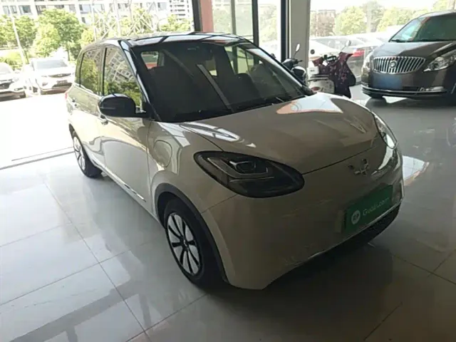 Wuling Bingo — Фото автомобиля 3