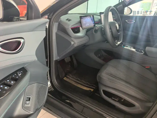 BYD Seal 06 GT — Фото автомобиля 14