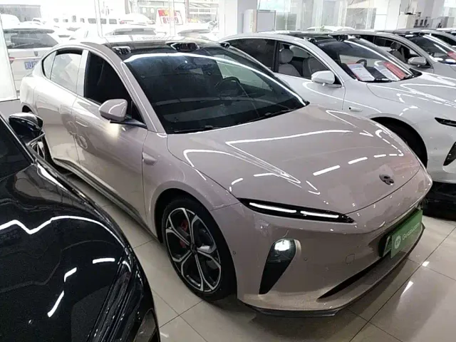 Nio ET5 — Фото автомобиля 3