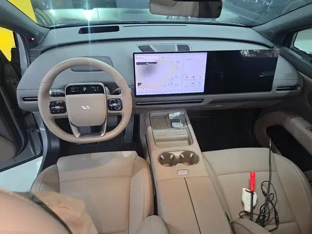 Li Auto i6 — Фото автомобиля 9