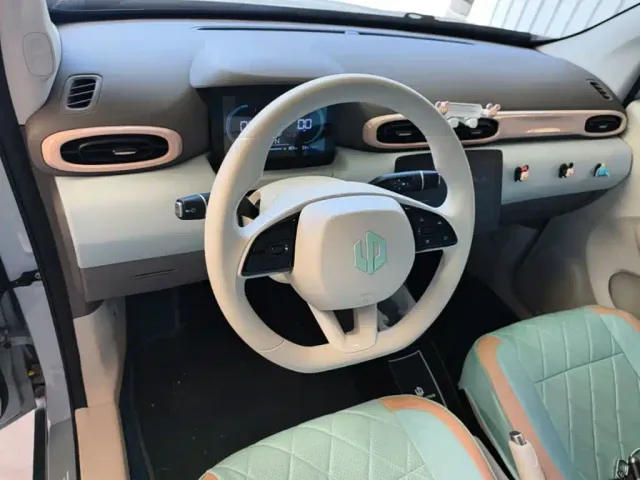 Leapmotor T03 — Фото автомобиля 10