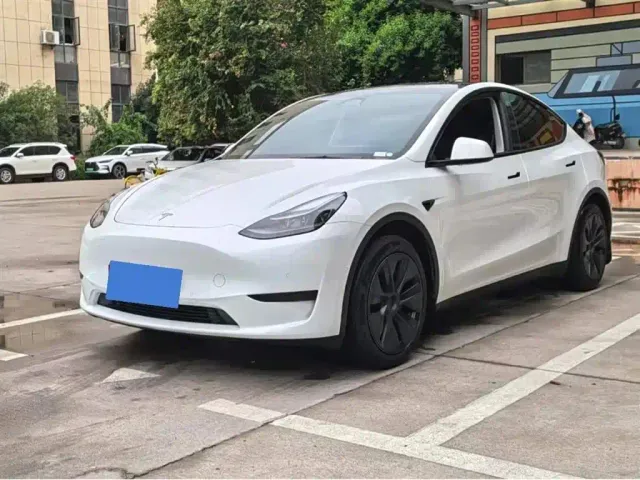 Фотография автомобиля — Tesla Model Y