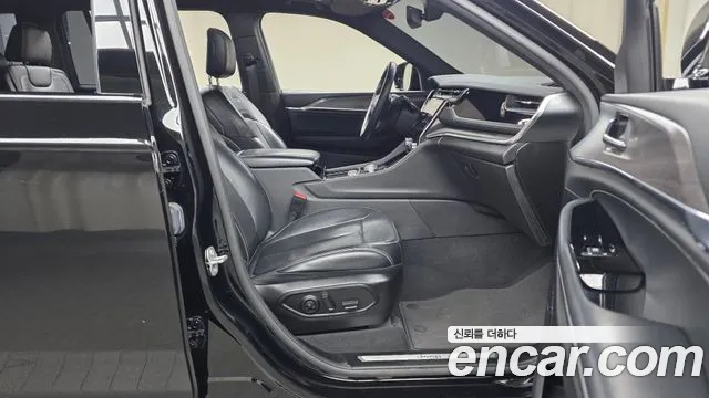 Jeep Cherokee Grand Cherokee(WL) L 3.6 Overland — Фото автомобиля 11