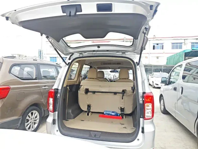 Wuling Hongguang — Фото автомобиля 14