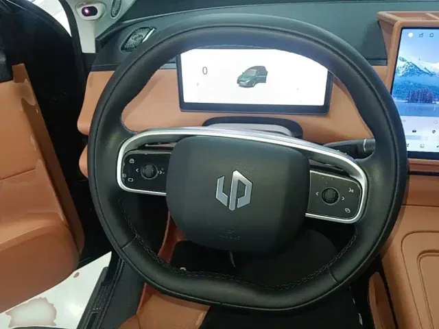 Leapmotor C16 — Фото автомобиля 10