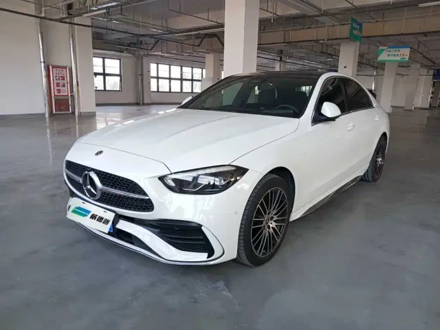 Фотография автомобиля — Mercedes-Benz C-Class