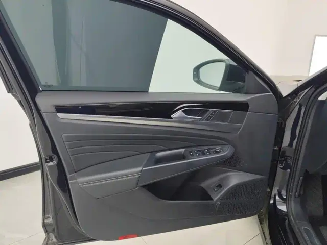 Volkswagen Passat — Фото автомобиля 7