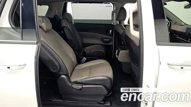 Kia Carnival — Фото автомобиля 12