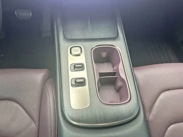 Xiaomi SU7 — Фото автомобиля 16