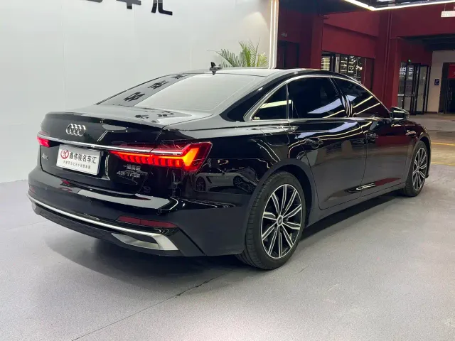 Audi A6L — Фото автомобиля 16