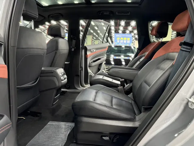 Ford Lingyu — Фото автомобиля 7