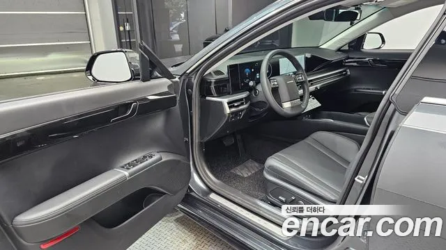 Hyundai Grandeur Grandeur (GN7) 2.5 Бензин 2WD — Фото автомобиля 10