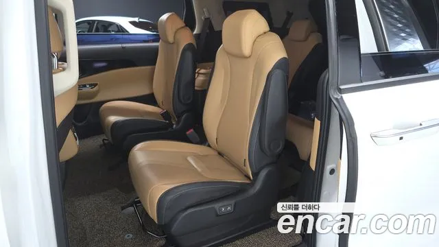 Kia Carnival 4th Gen — Фото автомобиля 18