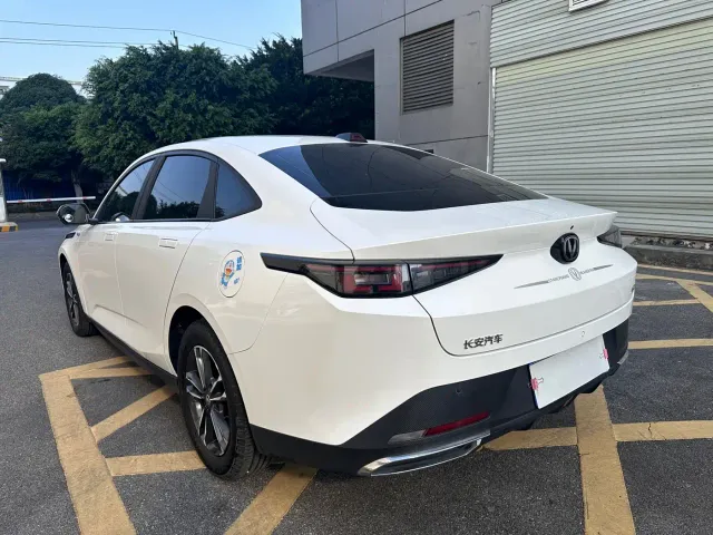 Changan Lamore — Фото автомобиля 13