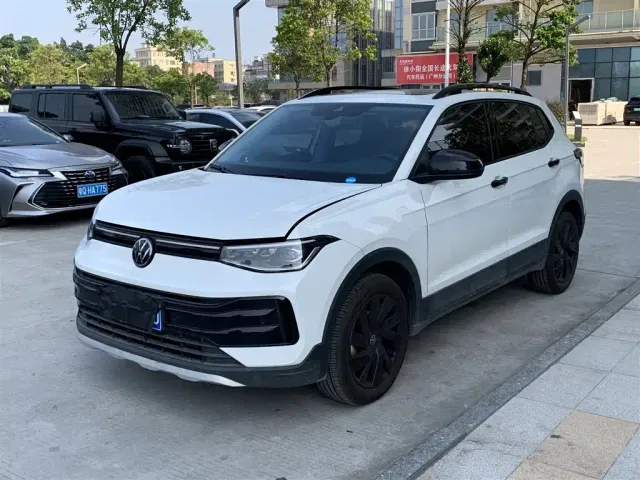 Фотография автомобиля — Volkswagen Tharu