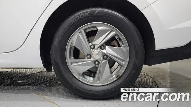 Hyundai Avante — Фото автомобиля 6