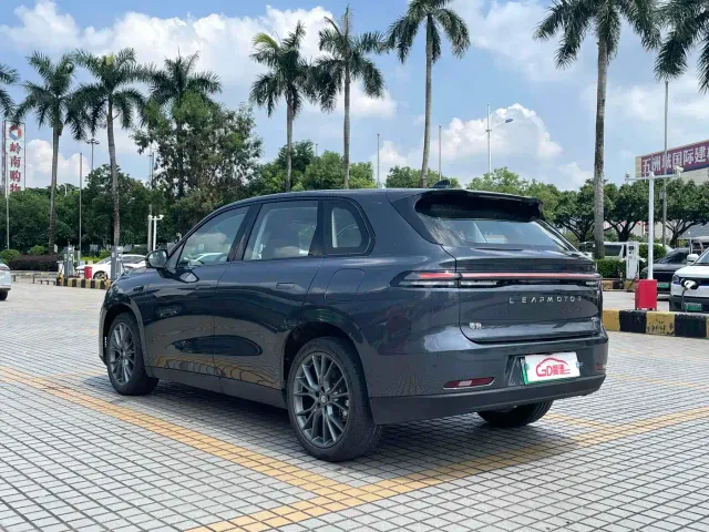 Leapmotor C10 — Фото автомобиля 4