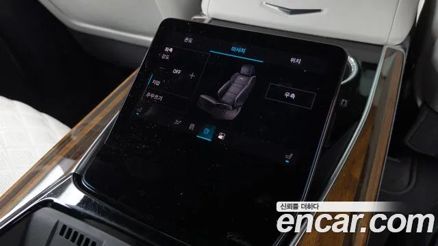 Cadillac Escalade Escalade 5 поколение — Фото автомобиля 25