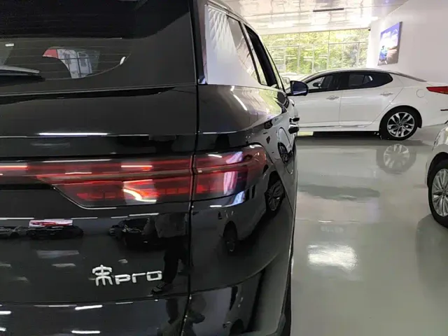 BYD Song Pro — Фото автомобиля 7