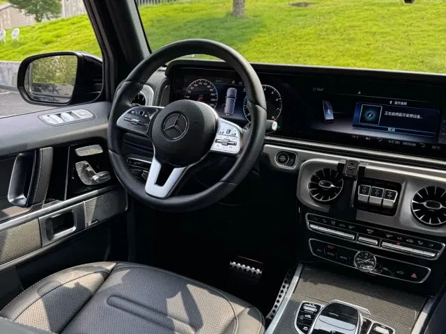 Mercedes-Benz G-Class — Фото автомобиля 15