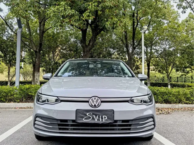 Volkswagen Golf — Фото автомобиля 2