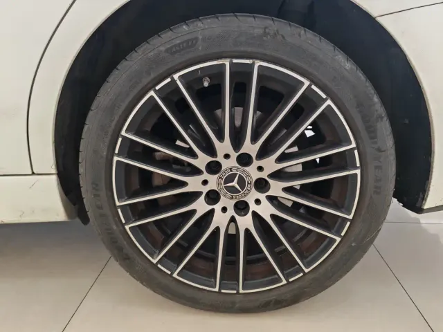 Mercedes-Benz C-Class — Фото автомобиля 15