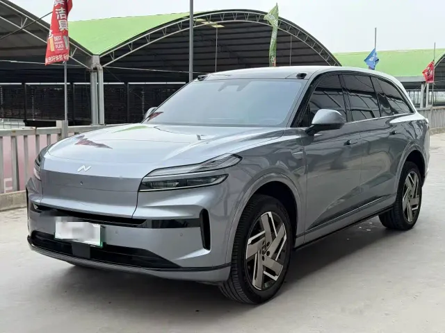 Фотография автомобиля — Onvo L90